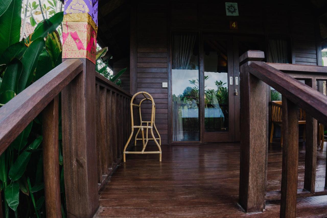 Sunset Star Huts Hotel Lembongan Exterior foto